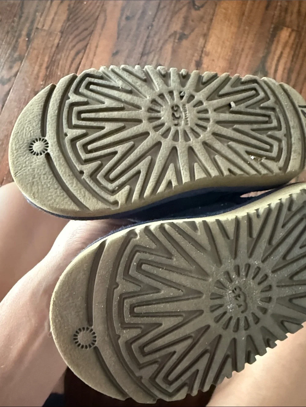UGG Kids Navy Button-Detail Shearling Boots